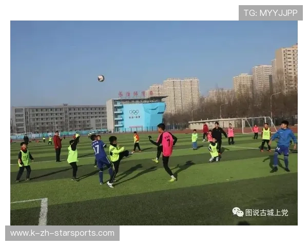 俱乐部与地方学校合作设立冬夏令营培养足球兴趣